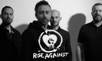 RISE AGAINST mit Akustikversion ihres Hits «Nowhere Generation» mit Meg Myers