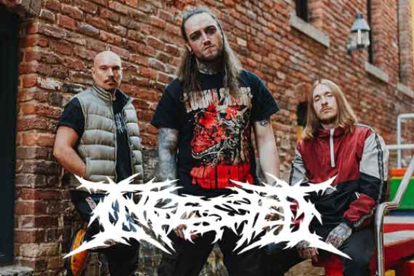 INGESTED zeigen sich im Video zu «A Path Once Lost» unerwartet verletztlich