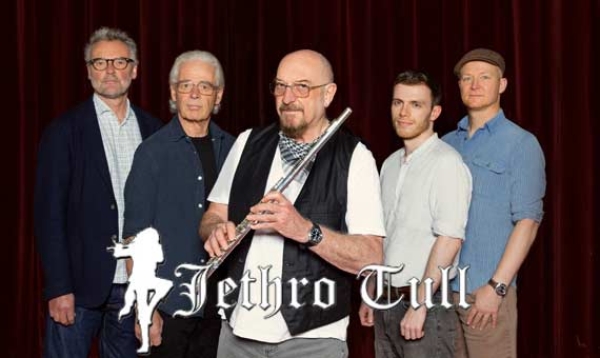 JETHRO TULL veröffentlichen Video zu «Hammer On Hammer» aus neuem Studio-Album «RökFlöte», das April &#039;23 erscheint